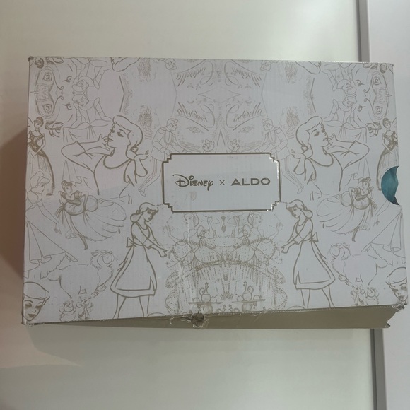 NIB ALDO x Disney Glass Slipper Heel Pump Bone Nude SZ 8.5 - Picture 6 of 8